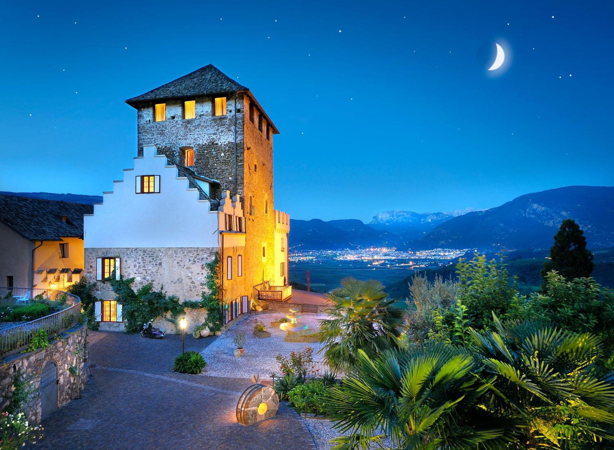 Schloss Hotel Korb Appiano Sulla Strada Del Vino Luaran gambar